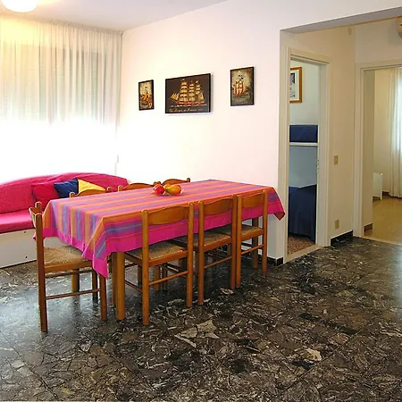 Nettuno Pineda 公寓 *